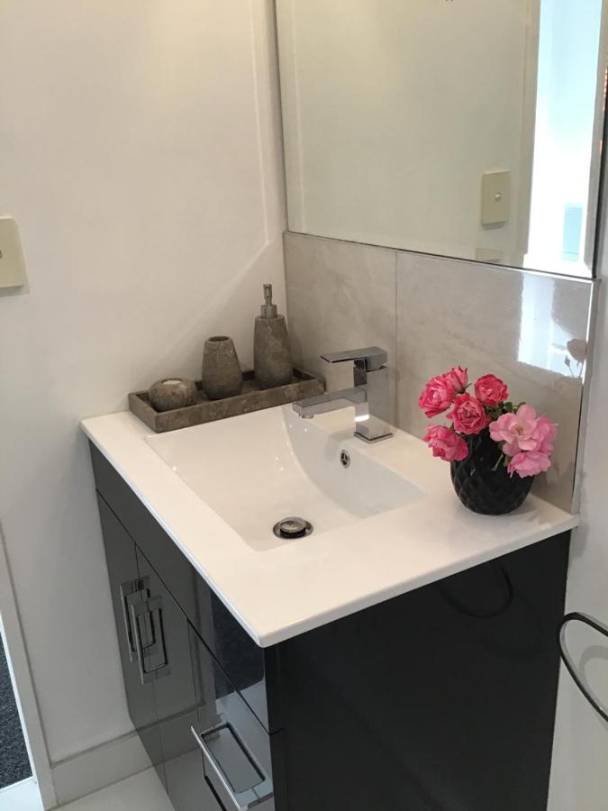 La Casita Waiheke Apartment Oneroa Bagian luar foto